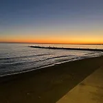 Puerto Banus Apartment For 4 - Pool Bbq & Terrace