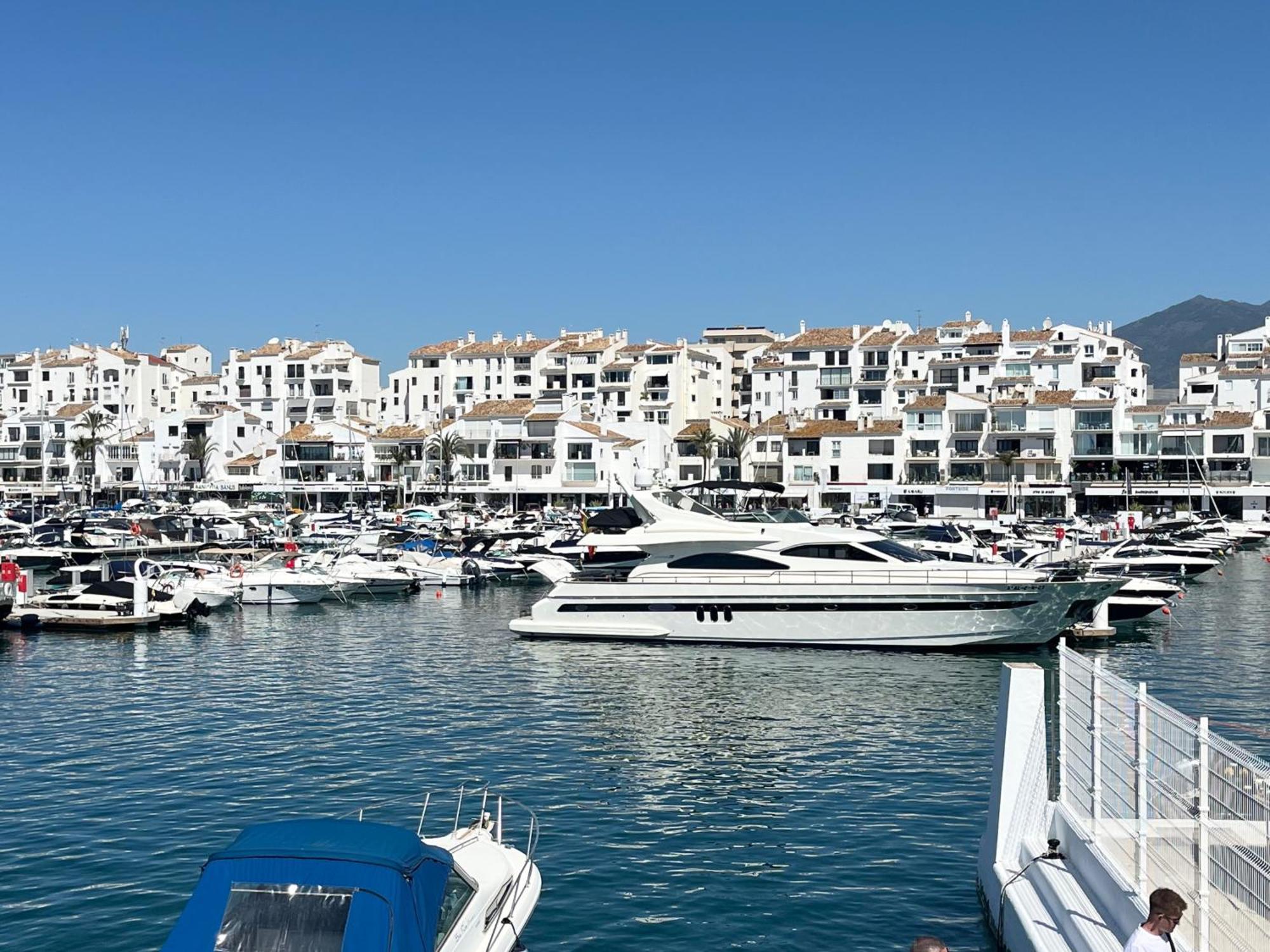 Prime Location Puerto Banus Nueva Andalucia Appartement *